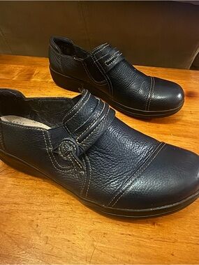 Clarks Black Leather Slip-On Loafers for Women